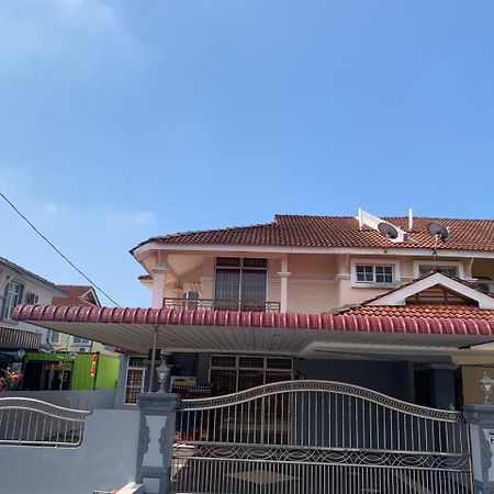 Awani Homestay Seberang Jaya Permatang Janggus Ngoại thất bức ảnh